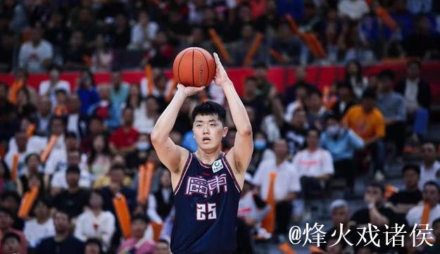 广东队客战浙江启用“新核心”，张皓嘉遭弃用，张昊杜润旺缺席